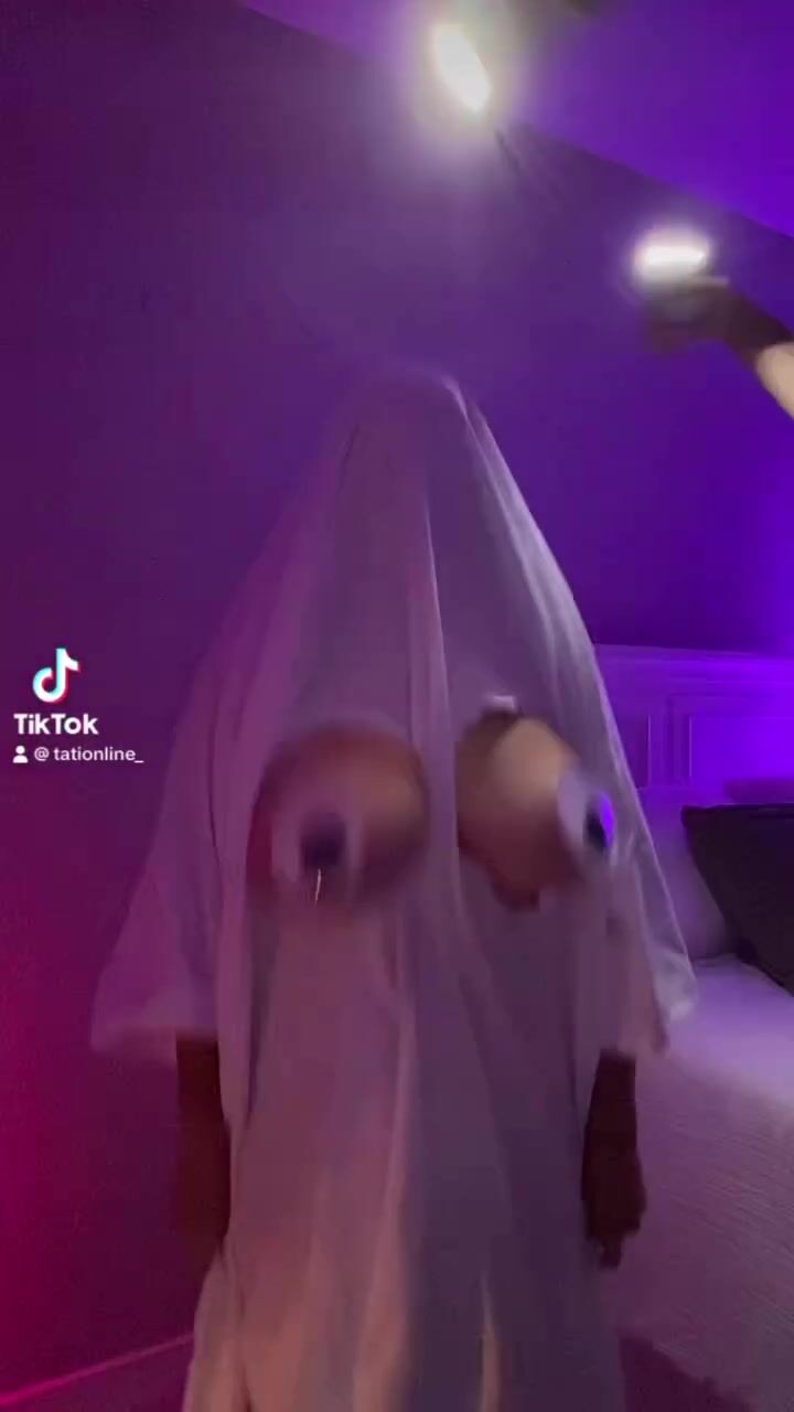 Tati Evans Tiktok tits