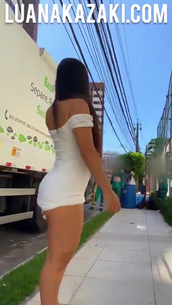 Fazendo a alegria dos garis