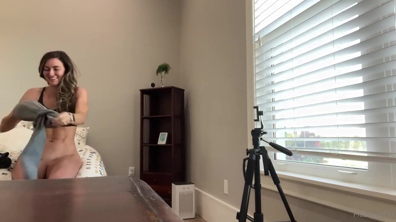 Bryce adams first time with midget full video leaked.