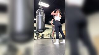 kelsi monroe fucking in the gym