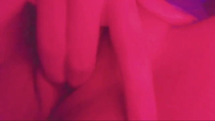 Nordly fingering herself