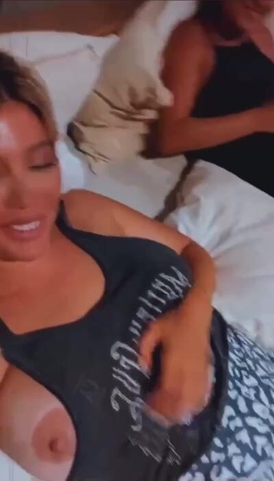 Wanda nara nel letto