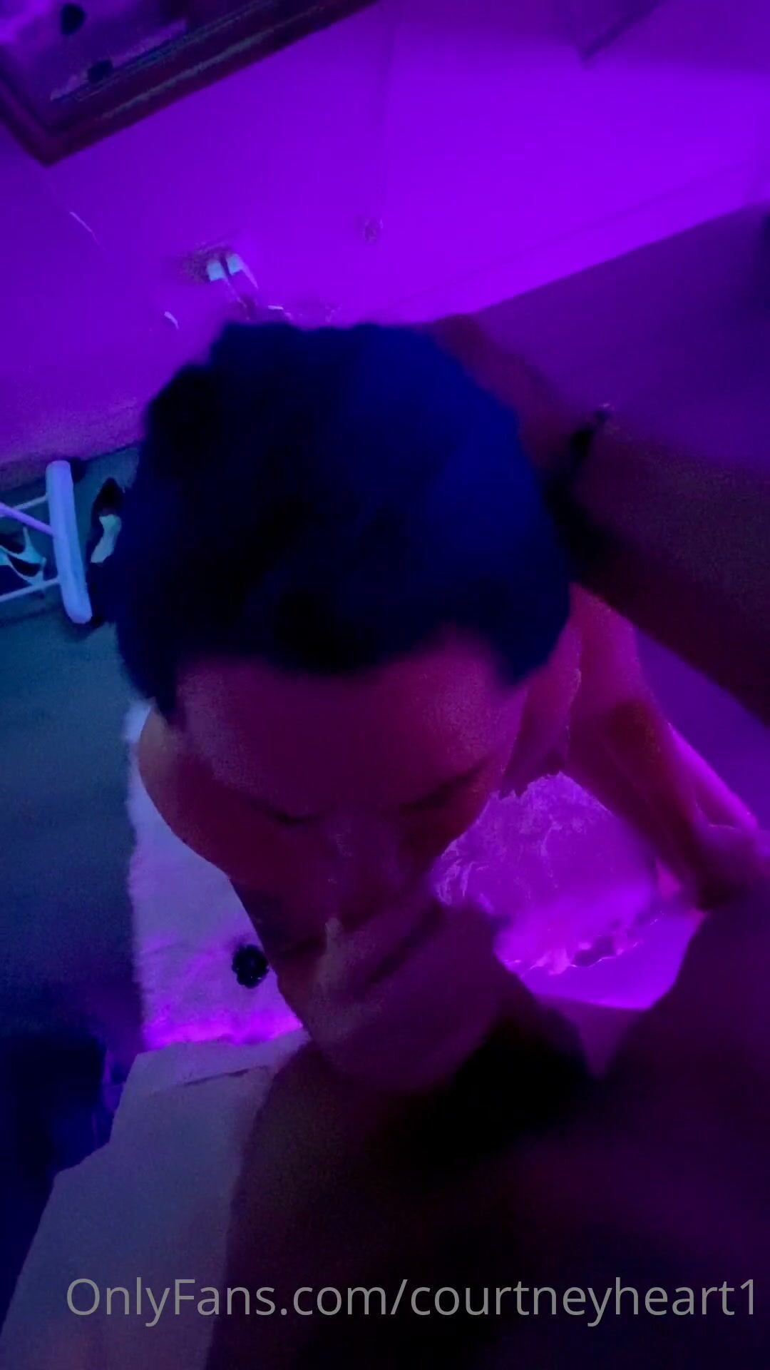 Courtneyheart1 adult icon