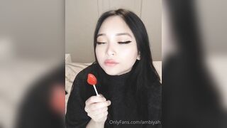 Ambiyah Lollipop Licking