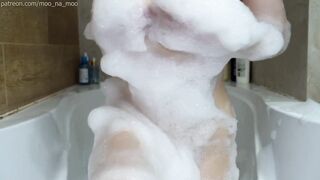 Moona ASMR Nude Bathtub Sex