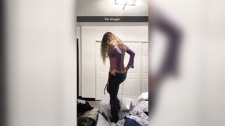 Sommer Ray Pulling up Pants