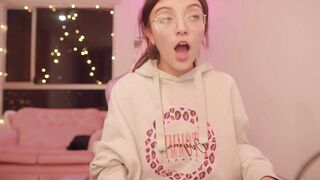 Angela_5 strip in front of the windown and her neightbors see her