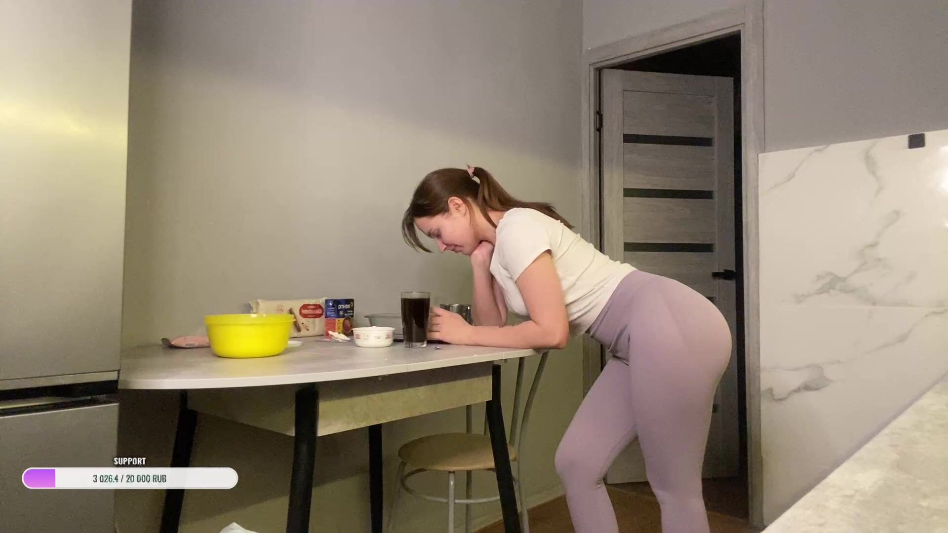 twitch streamer braless