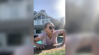 Lindsey Pelas shows big boobs in the pool