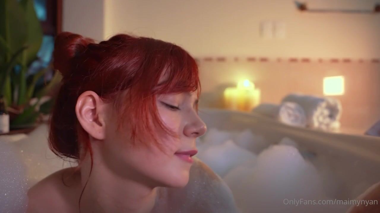 Maimy bathtub