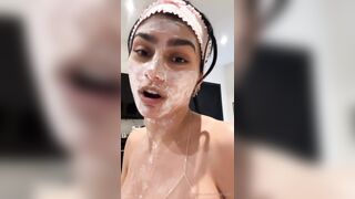 Mia Khalifa Big Tits Live Naked Shower Onlyfans Leak