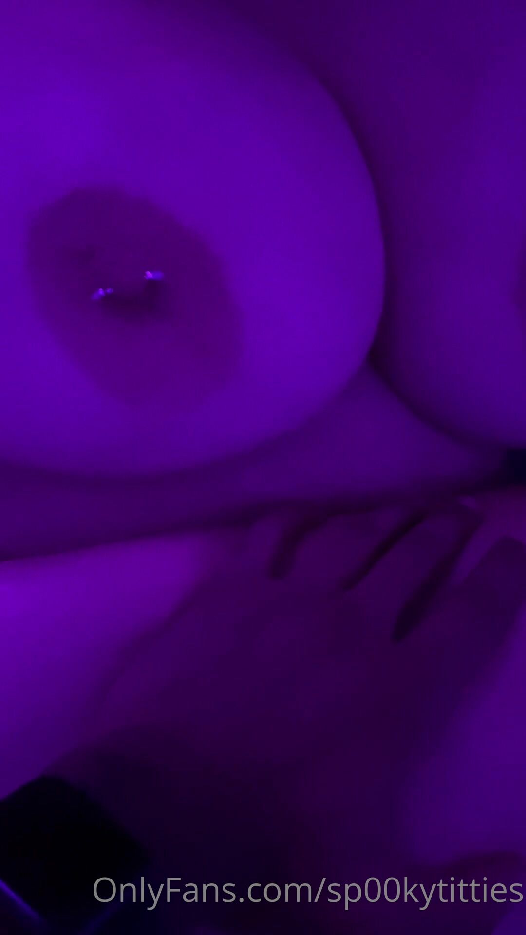 sp00kytitties