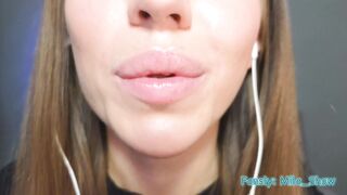 Mila_show Magic Tongue